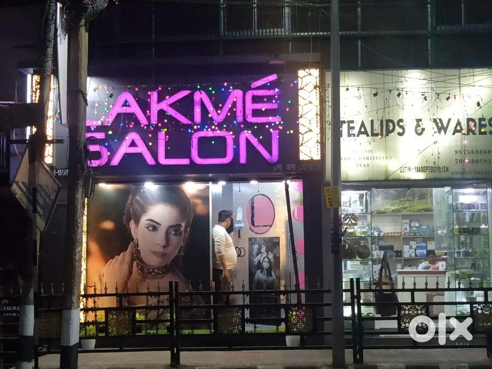 Senior Salon Manager