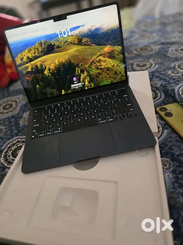 MACBOOK  AIR M3 ( 8-256GB) 13 INCH