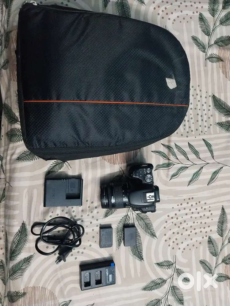 Canon 200D DSLR  Excellent Condition  Click & Capture!
