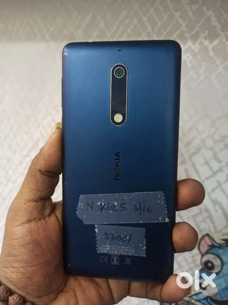 Nokia 5 3/16 in good condition with charger