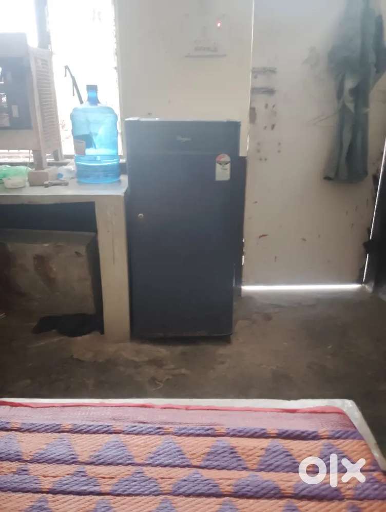 Selling my fridge in 2000only