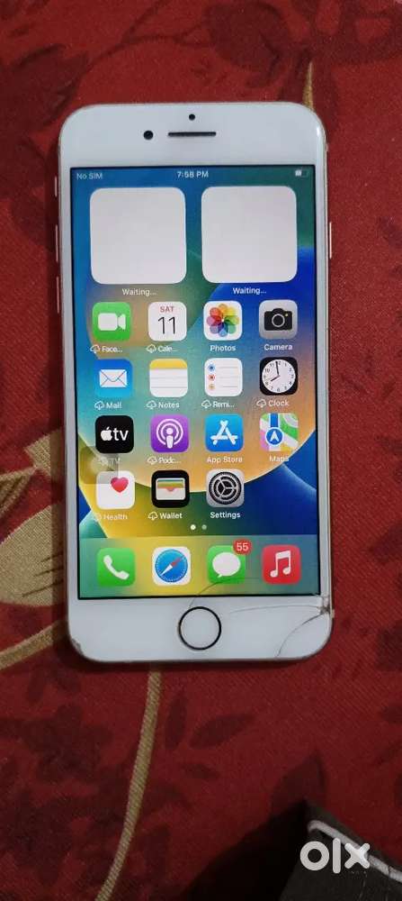 I phone 8  67 battery 4/64 mein
