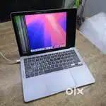 Apple air m1 2020 8/256 / display broken / keyboard faulty.
