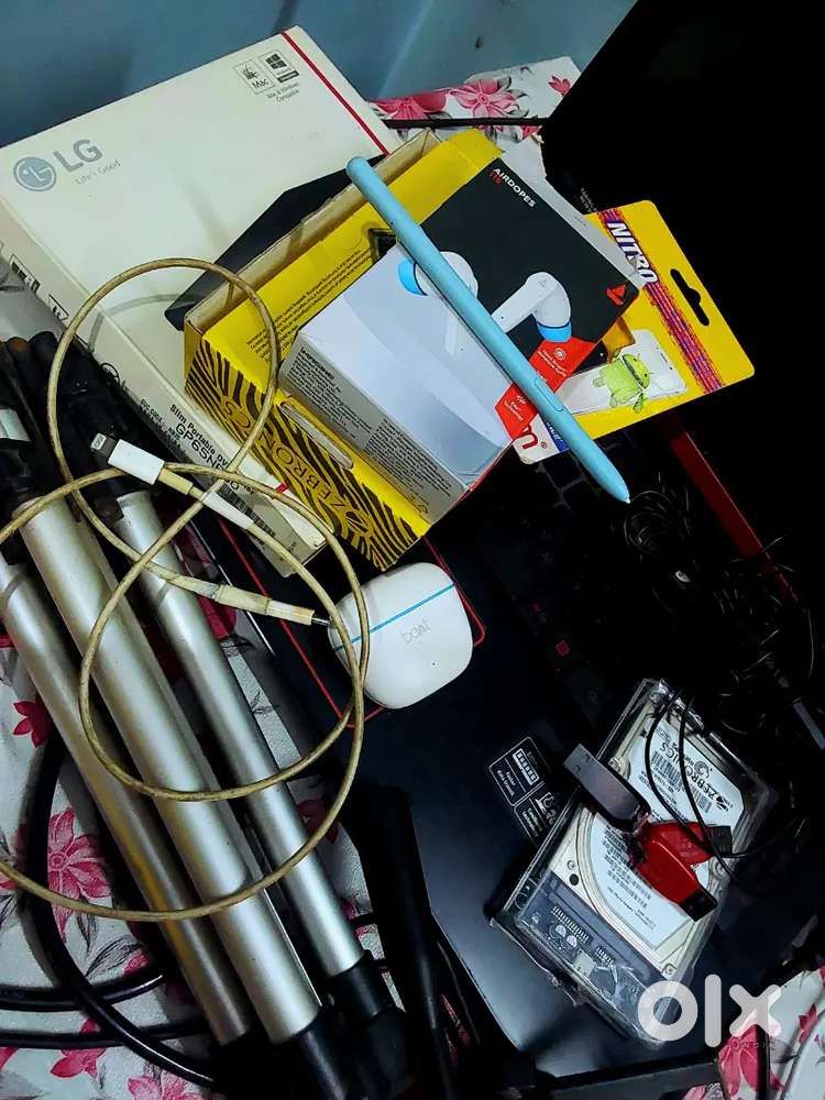 Samsung s pen, laptop mobile, hardisk ,lighting cable apple,earbud,pod