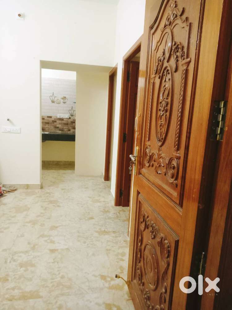 2 BHK for rent in Karumbukadai