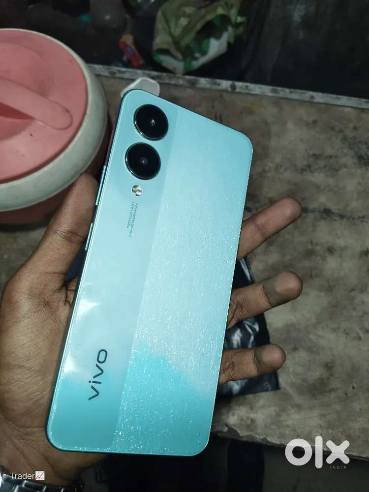 Vivo y28 5G 4+4/128 5 month used