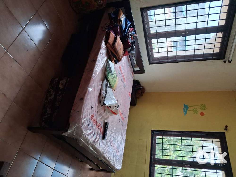 King bed wooden and queen bed in steel frame
