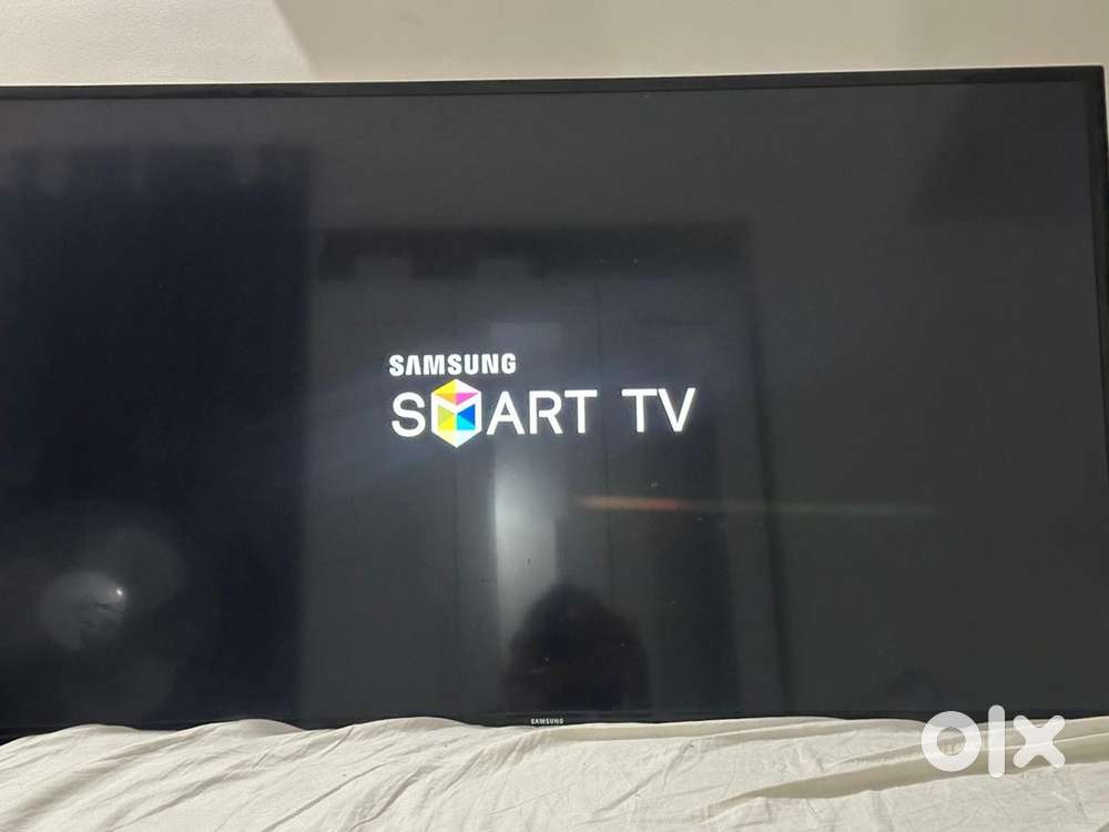 Samsung smart TV 48 inch