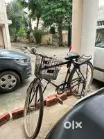 Hero Cycle with Basket and lock