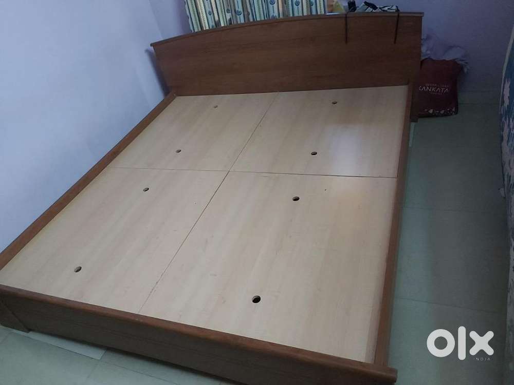 BED with Matress