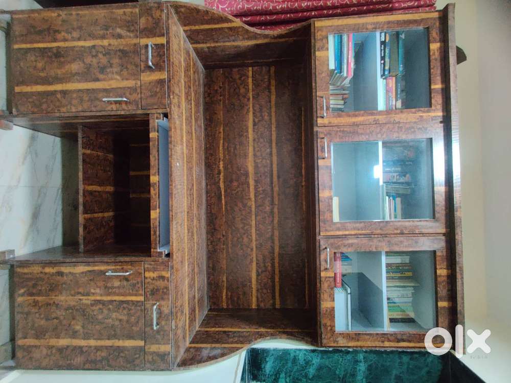 Computer Table with Book shelf