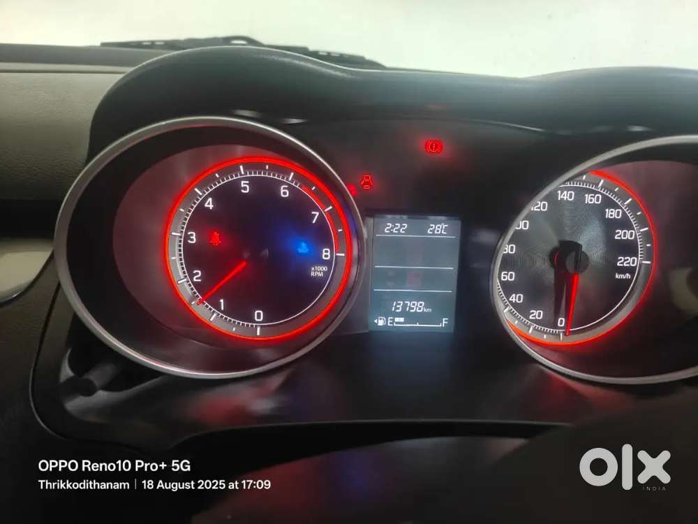 Maruti Suzuki Swift 2021 Petrol 13700 Km Driven