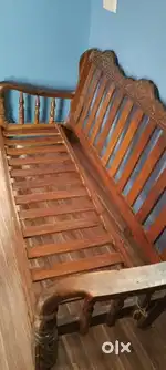 Traditional Wooden Diwan/Bench in Good Condition