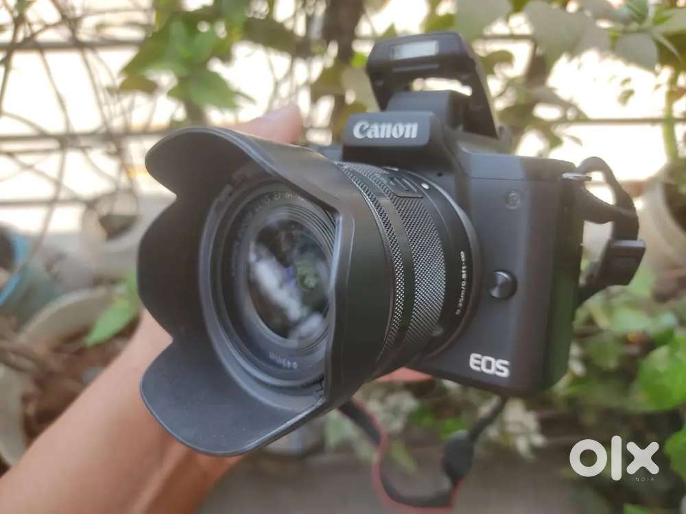 Canon M50 mark ll with 15 45mm STM lens original charger bag and bill