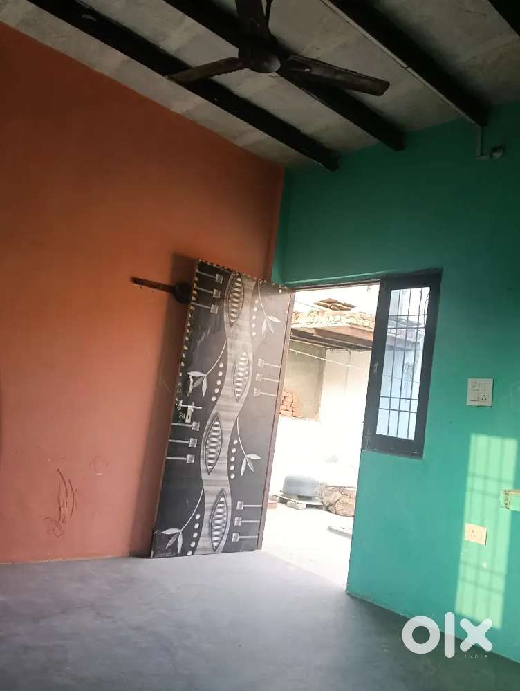 Rent room near by radha krishna temple village jhatta Noida sector 159