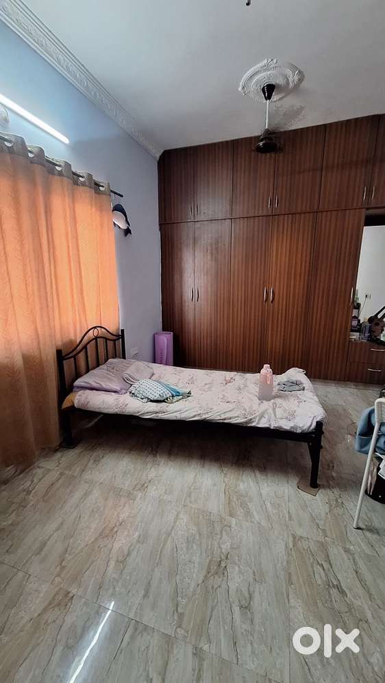 2 BHK Semi Furnished Flat for rent in Shaikpet Tolichowki