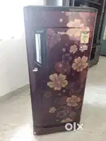 Sell whirpool fridge good condition , perfect working