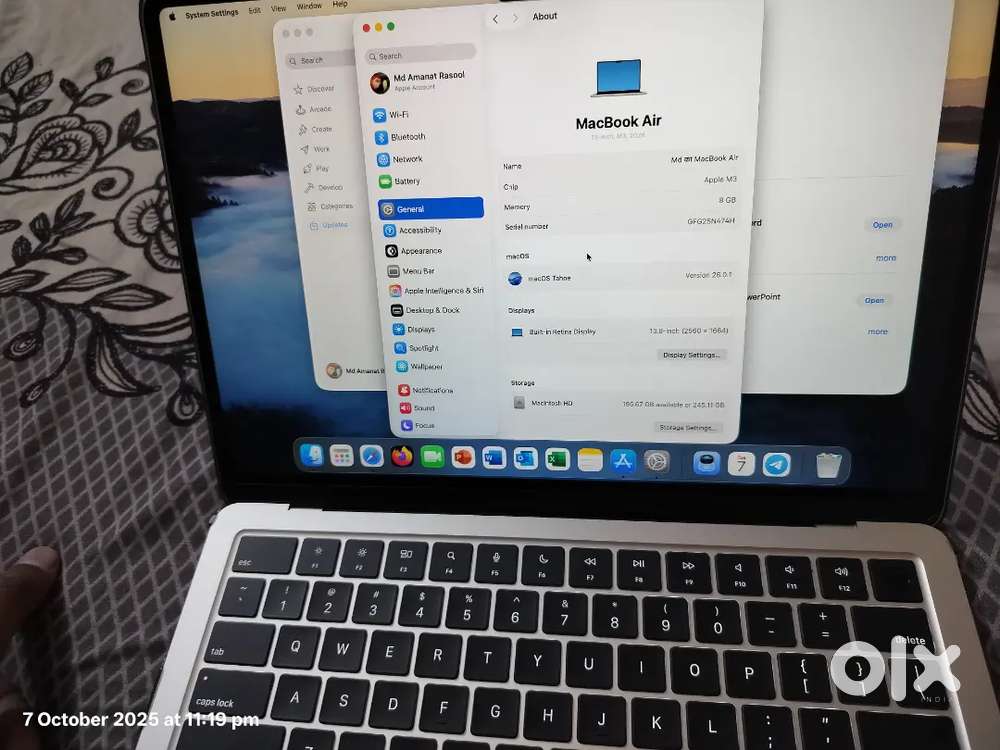 Macbook M3-8gb ram - 256gb