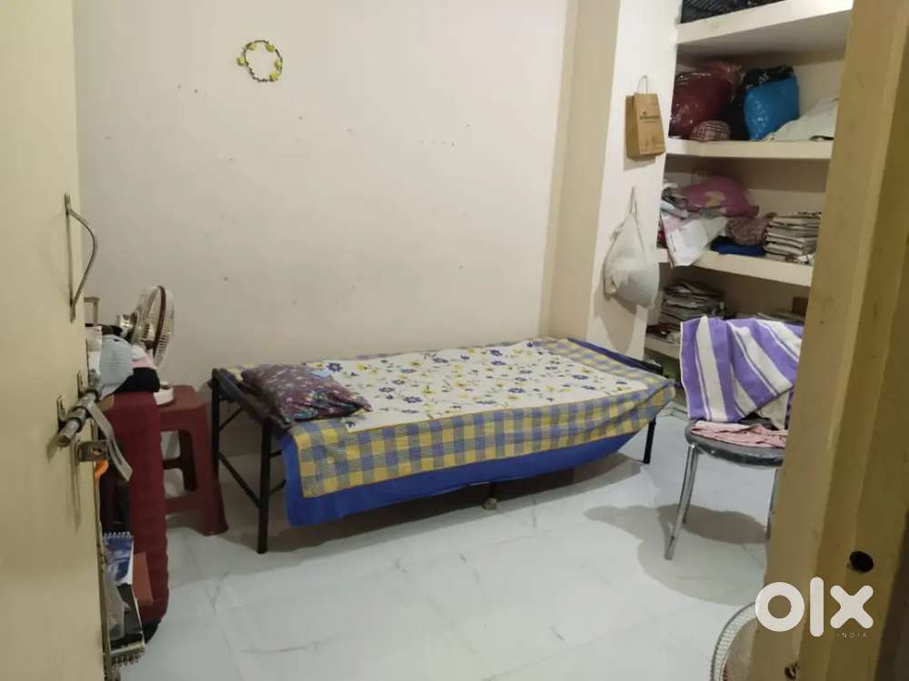 Need female roommate (for serious aspirant)