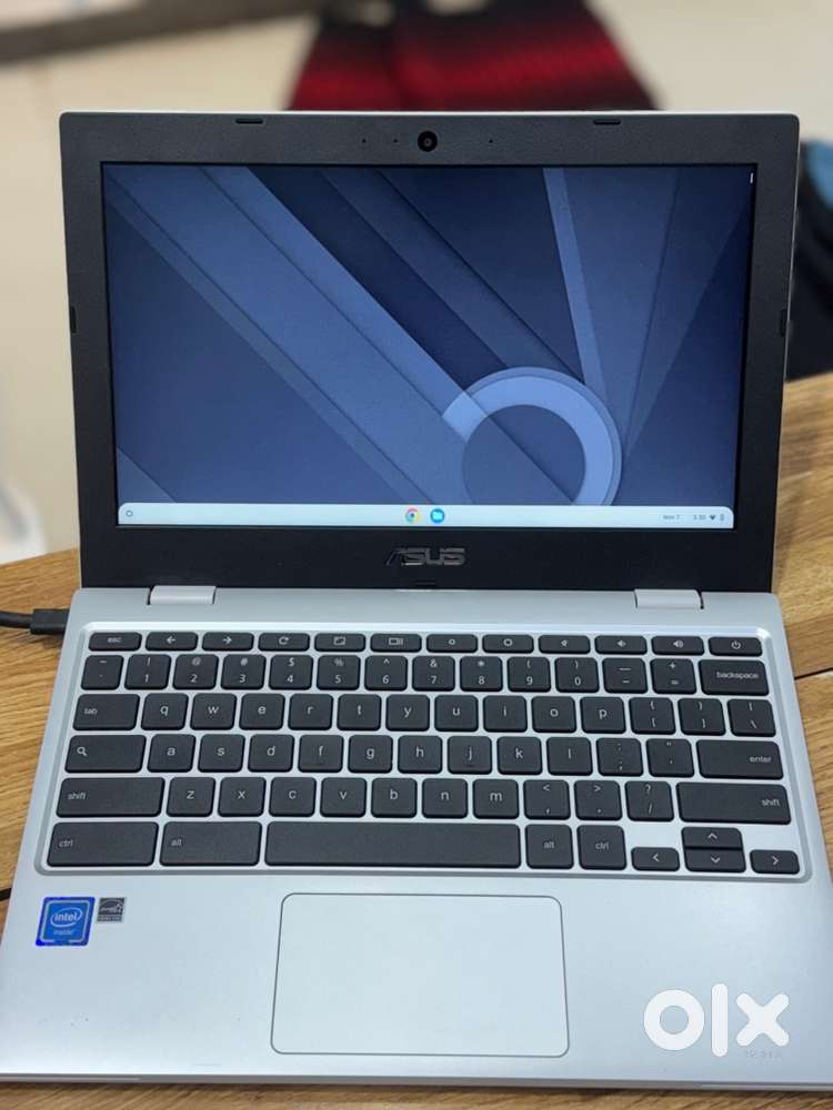Asus crome book / intel n402 / 4gb ram - 32 ssd /
