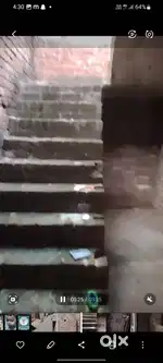 Ghar bana hua hua hai 2 manzil ka finishing nahi hai