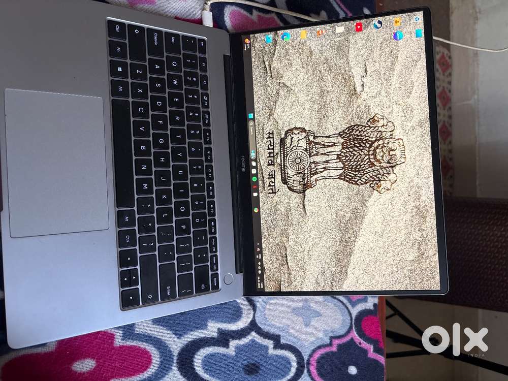 Realme slimpad.  I3.  64bit
