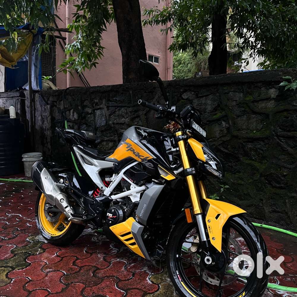 Quick shifter with cruise control n agressive looks