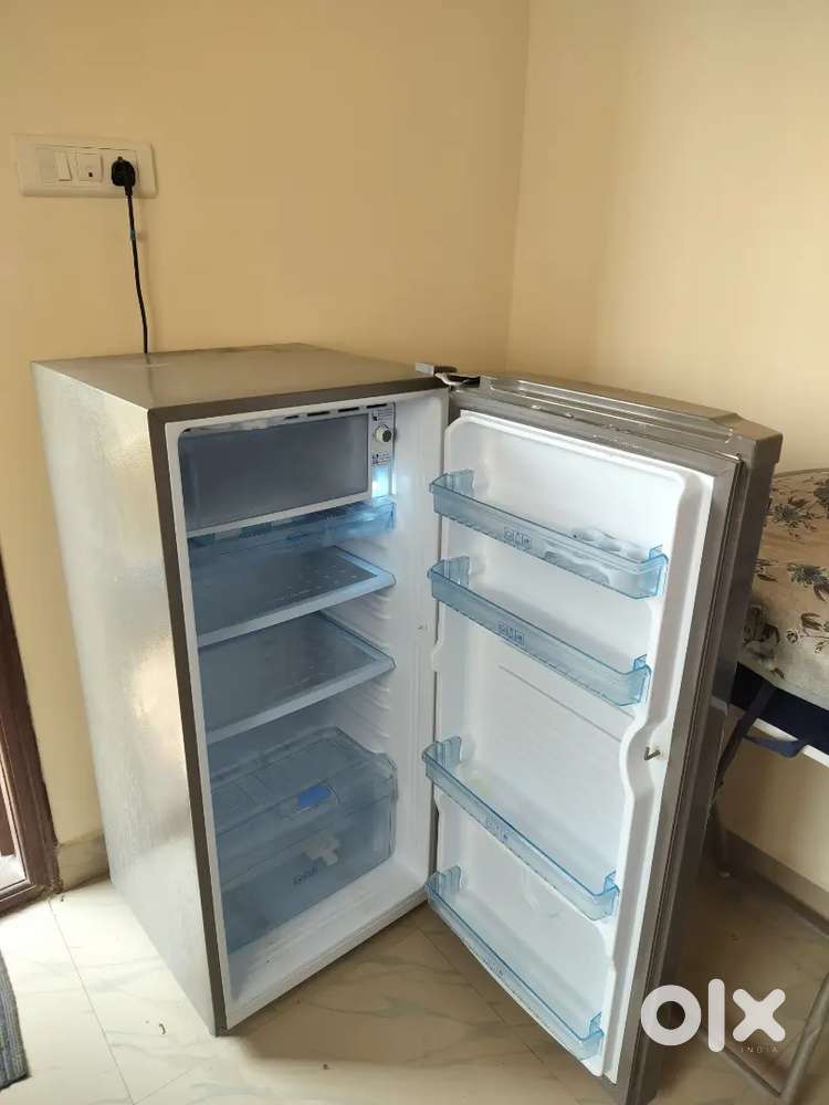 Refrigerator Croma model CRAR0216/2022