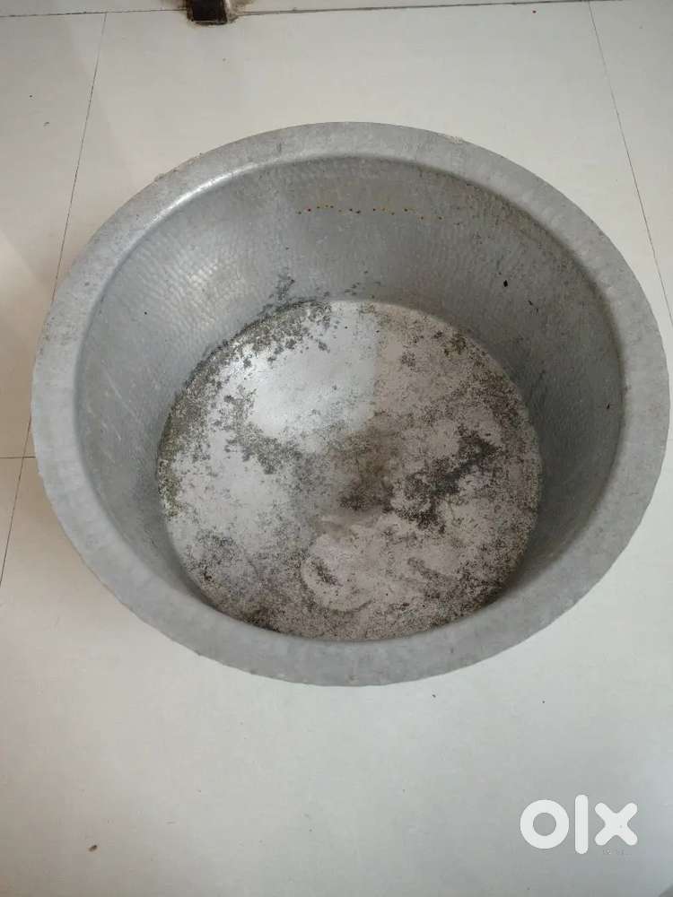 Heavy-Duty Aluminium Cooking Vessel (tope, patilla) 2 pcs big size