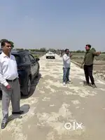 Noida Sec-143 Metro Station Se-1km par plot pakki Registry ke plot