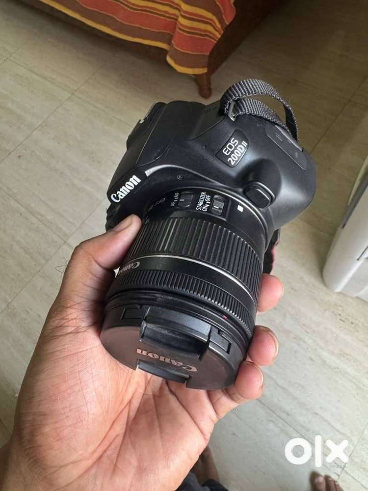 CANON 200D II