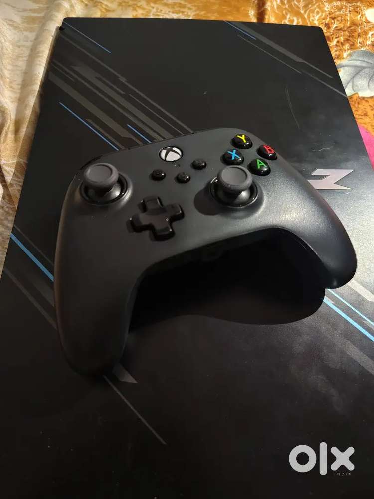 Xbox controller with storage box