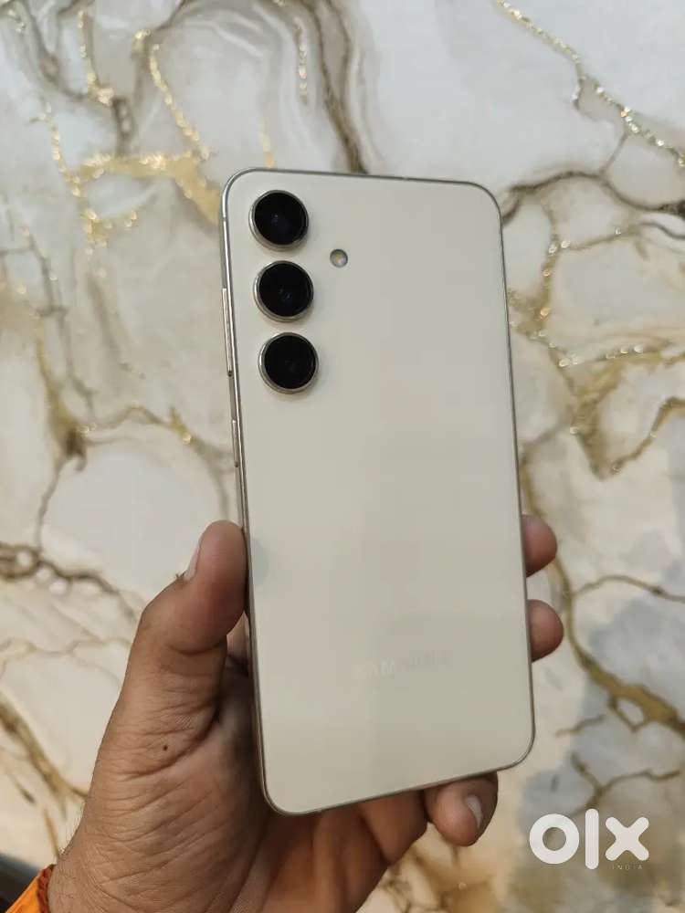 SAMSUNG S24 128GB IN IMMACULATE CONDITION INDIAN WITH ALL ACCESSORIES