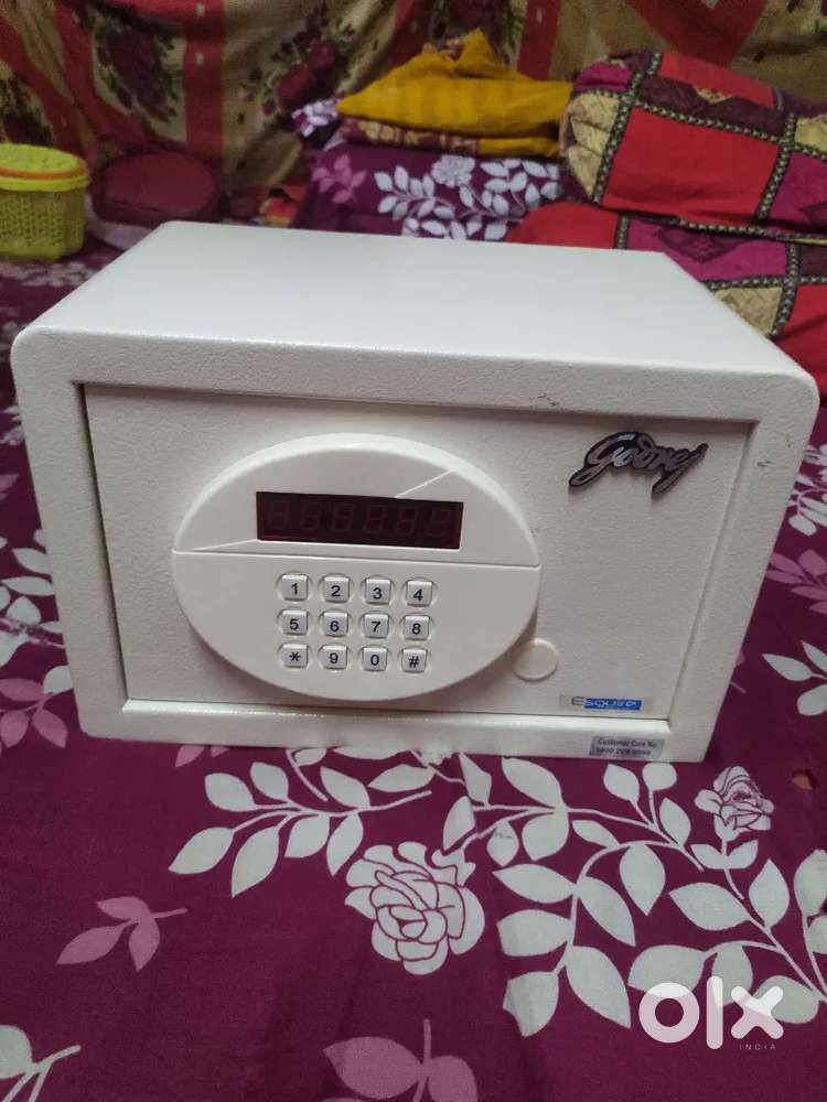 Godrej electronic locker