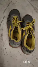 Shoes size 9
