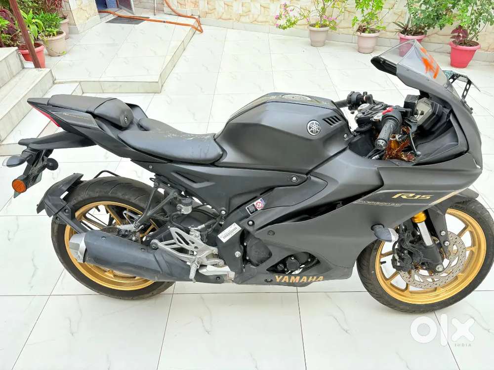 I urgently sale price 140000