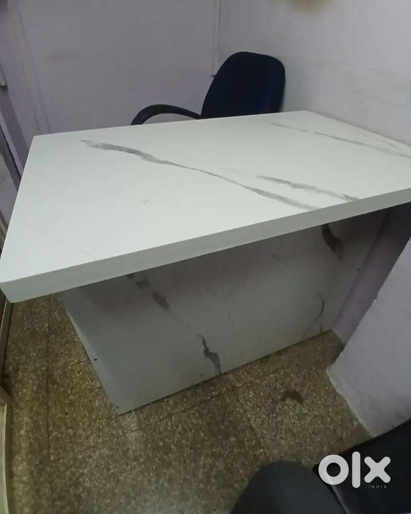 Office for rent opp bhyander station east