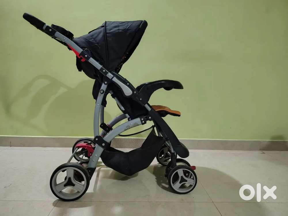 Luvlap baby stroller/ Pram