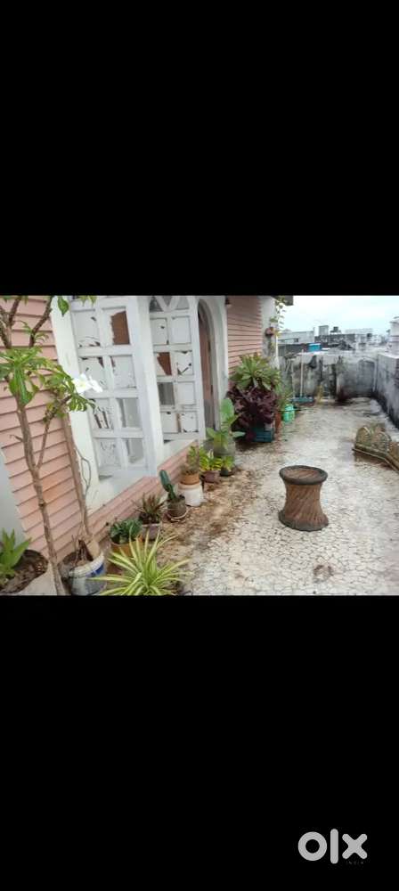 Terrace flat, no lift.