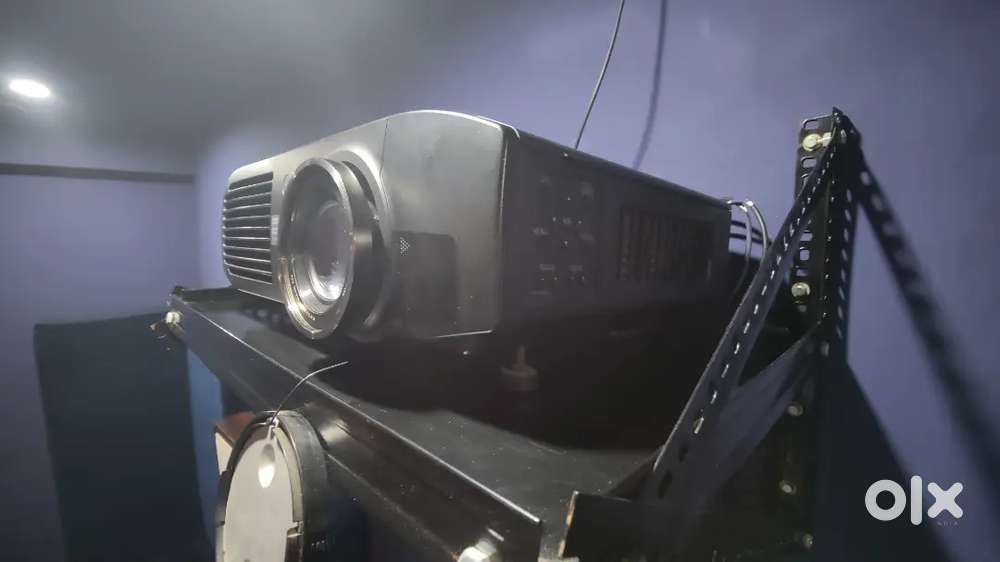 Panasonic PT-AE8000 Projector