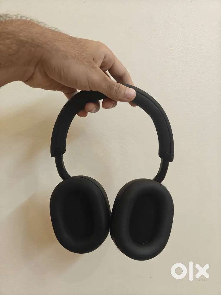 sony XM5 headphones