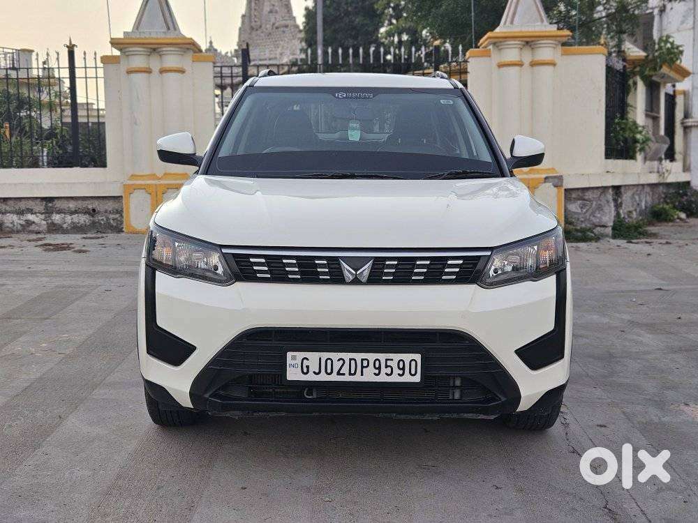 Mahindra XUV300 W6 Diesel, 2023, Diesel