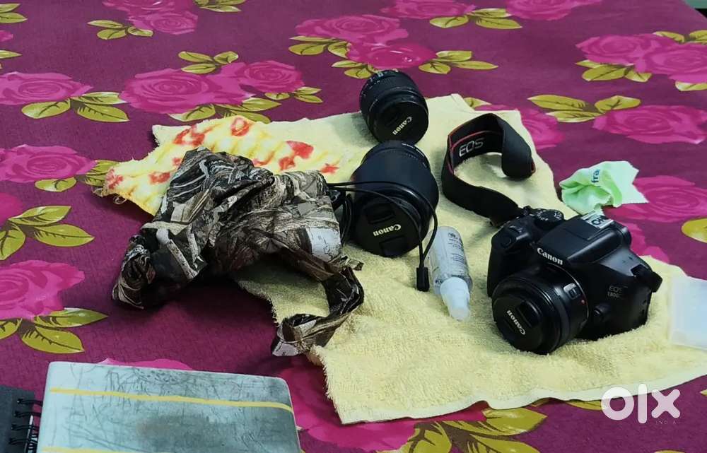 Canon EOS 1300D camera