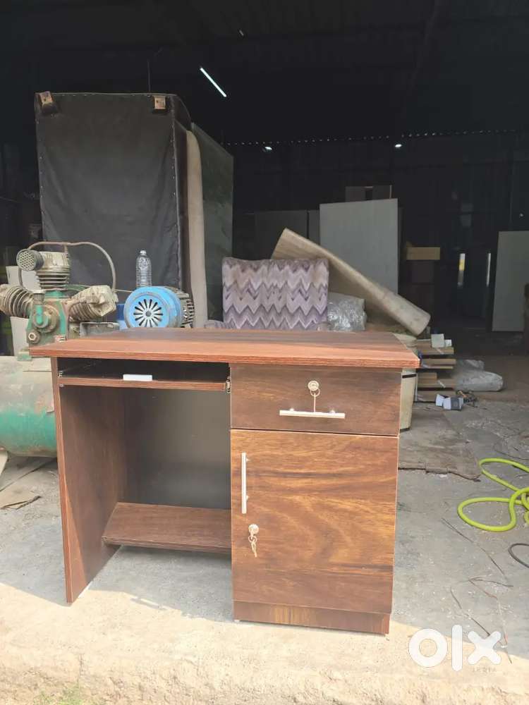 BRAND NEW COMPUTER TABLE AVAILABLE