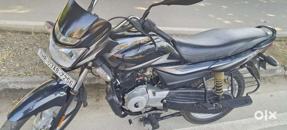 Bajaj platina 2022 done 10000 km.