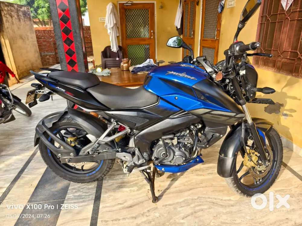 Pulsar NS 160 2020 modelOne handed in best condition