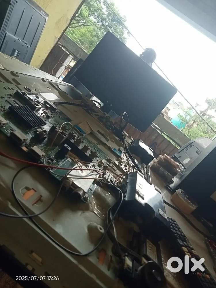 বাড়ি গিয়ে LED LCD Android smart 4k tv repairing kora hoy..