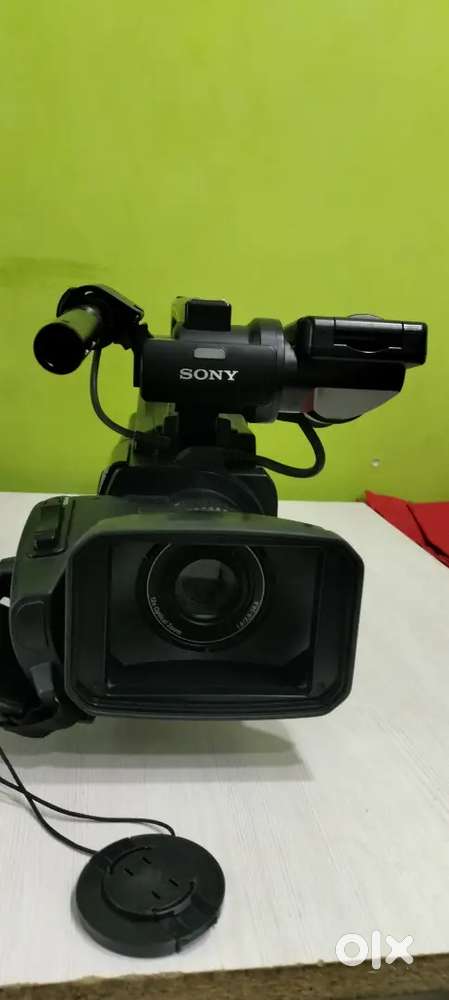Best Working Condition Sony camera for sale.