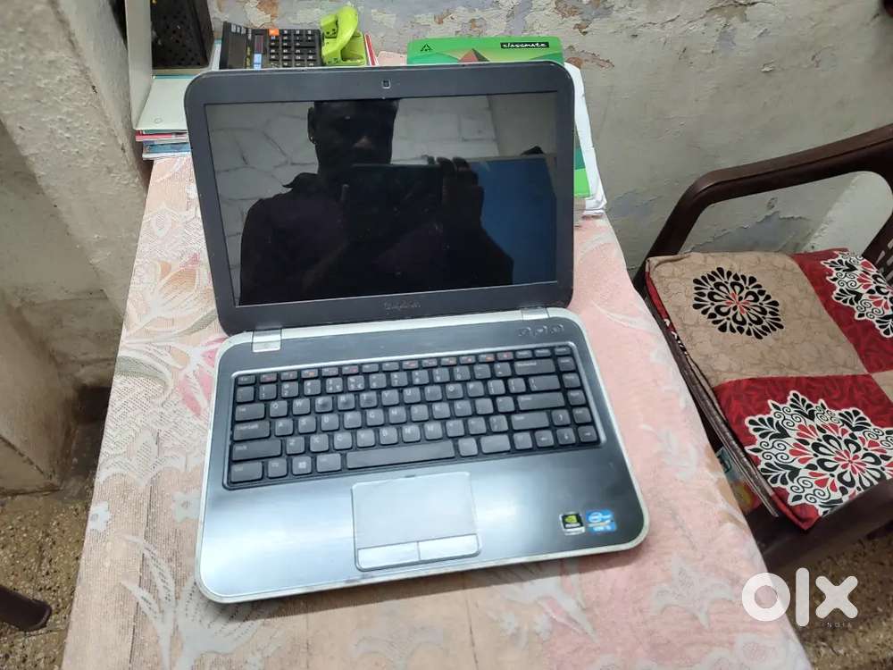 Dell Inspiron, core i5 2gb graphics