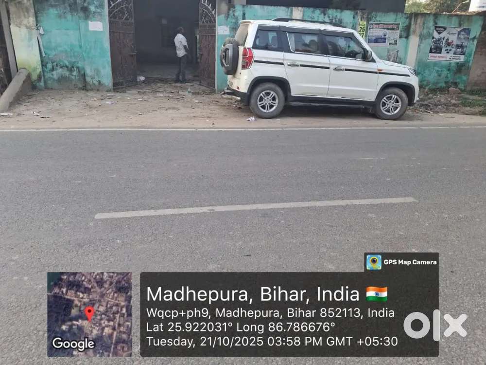 Space for ship/office with 3 bhk flat on main road